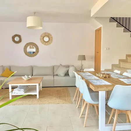 Villa Adosado Con Piscina A 5 Minutos De La Playa